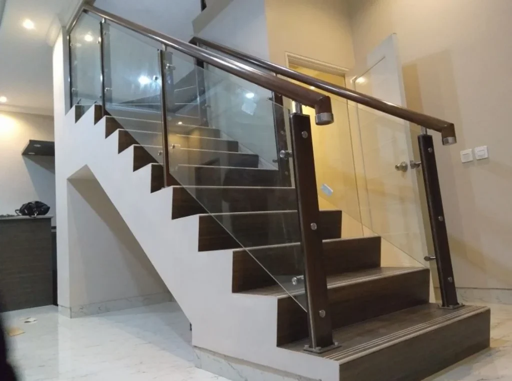 Pasang Railing Tangga Kaca Bogor